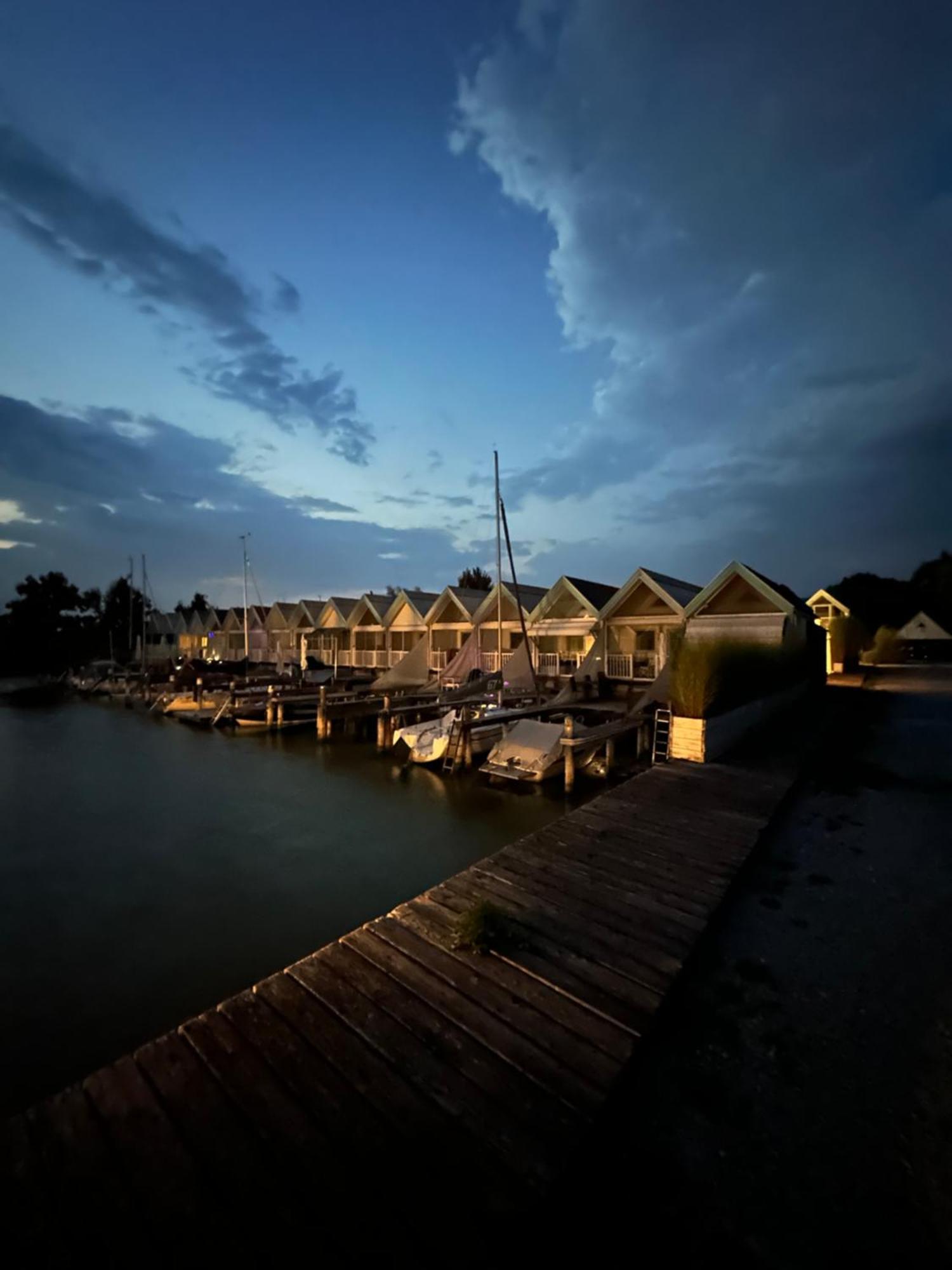 Haus Am See Нойзидл ам Зее Екстериор снимка